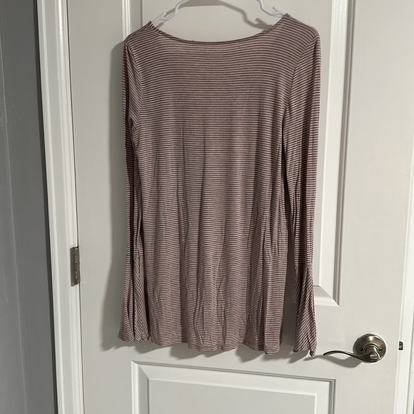 American Eagle Soft & Sexy Stripped Pink Shirt with Flared Sleeves - Picture 7 of 7